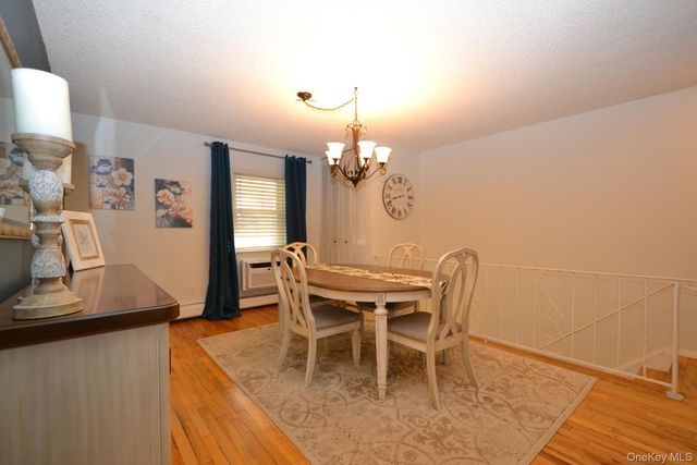 25 Glen Hollow Drive H-23, Holtsville, NY 11742