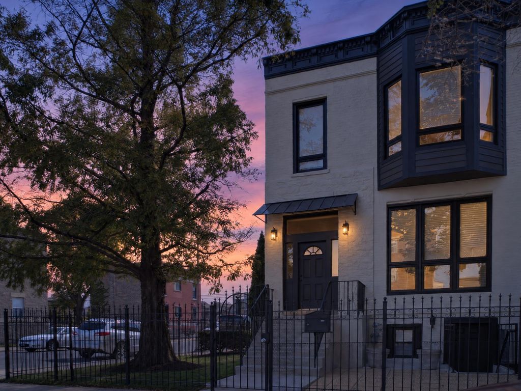 2703 W Warren Boulevard, Chicago, IL 60612 — exterior