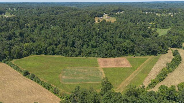 1 N Ridgeport Lane, Bloomfield, IN 47424