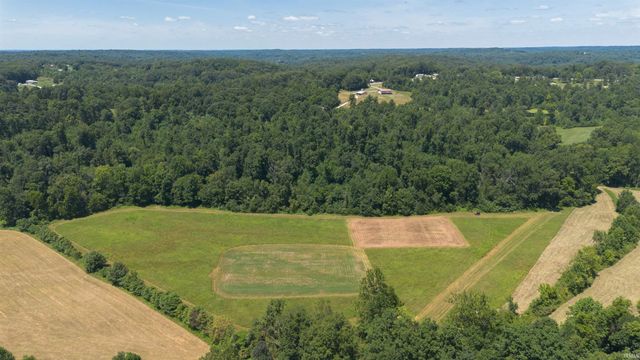 1 N Ridgeport Lane, Bloomfield, IN 47424