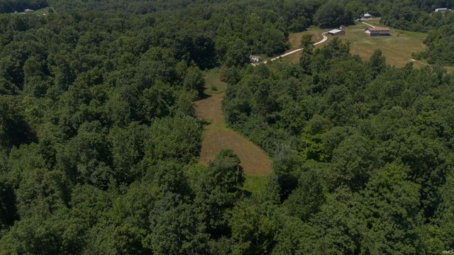 1 N Ridgeport Lane, Bloomfield, IN 47424