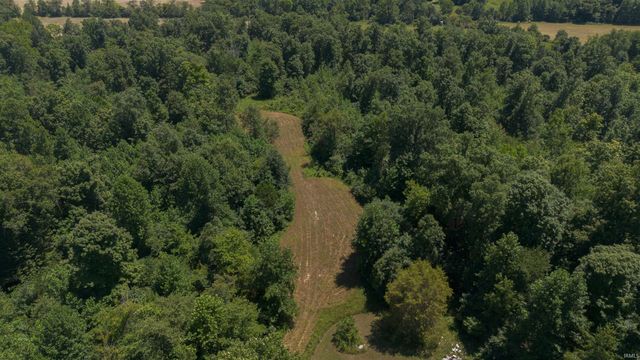 1 N Ridgeport Lane, Bloomfield, IN 47424