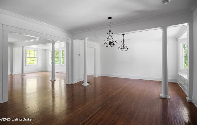 2002 Evergreen Rd, Louisville, KY 40223