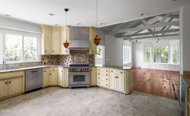 2002 Evergreen Rd, Louisville, KY 40223