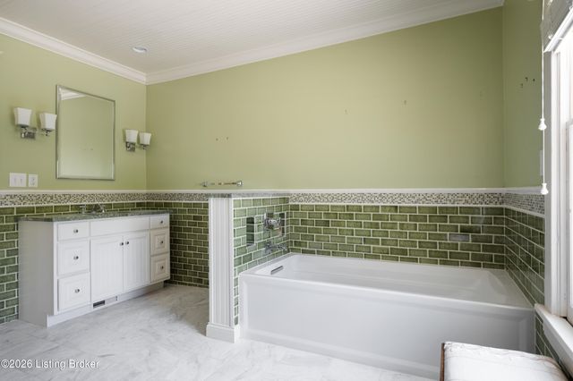 2002 Evergreen Rd, Louisville, KY 40223