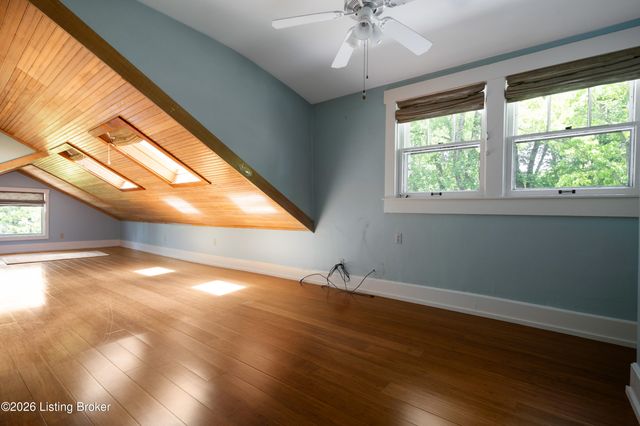 2002 Evergreen Rd, Louisville, KY 40223