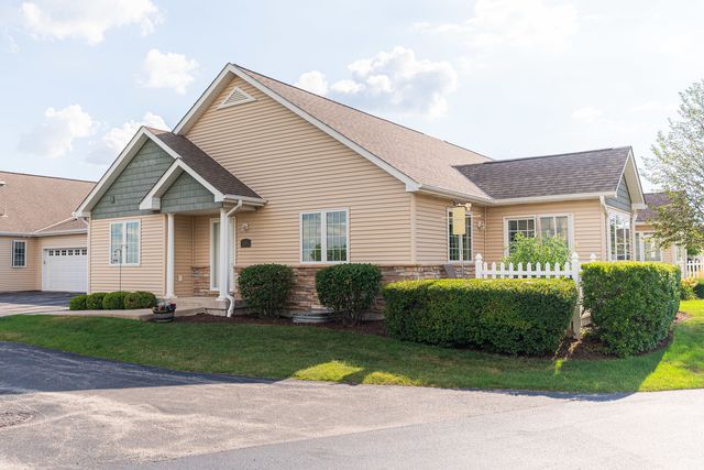 2182 Waterbury Lane E 2182, Sycamore, IL 60178