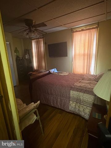 1737 THORN ST, Reading, PA 19601