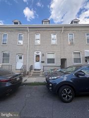 1737 THORN ST, Reading, PA 19601