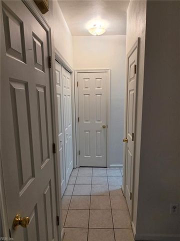 1002 Willow Green CT, Chesapeake, VA 23320