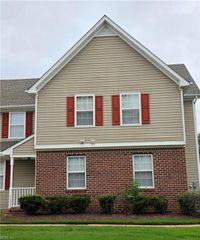 1002 Willow Green CT, Chesapeake, VA 23320