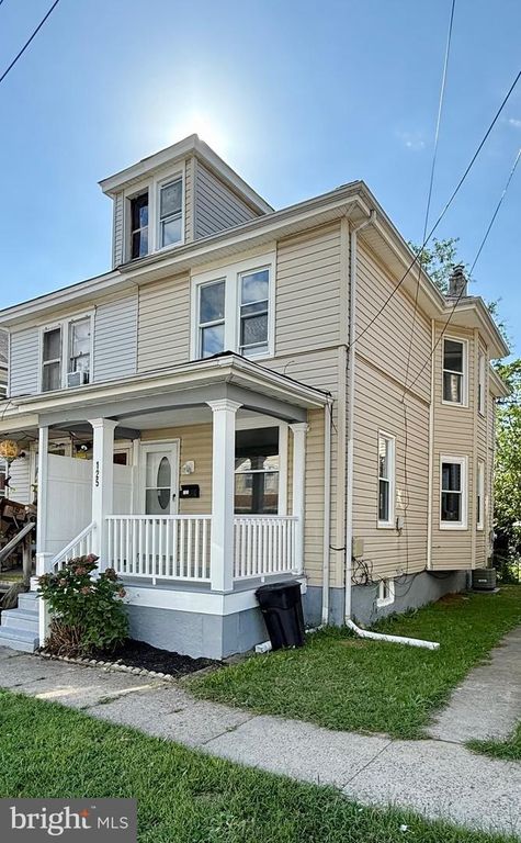 125 WHITE AVE, Marcus Hook, PA 19061