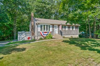 80 Old Mansion Ln, Whitman, MA 02382