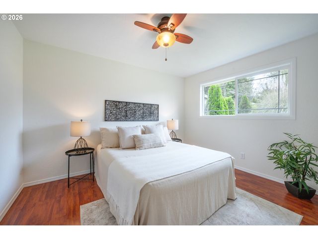 820 E 35TH Ave, Eugene, OR 97405