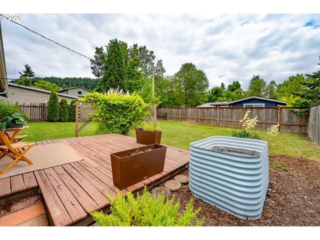 820 E 35TH Ave, Eugene, OR 97405