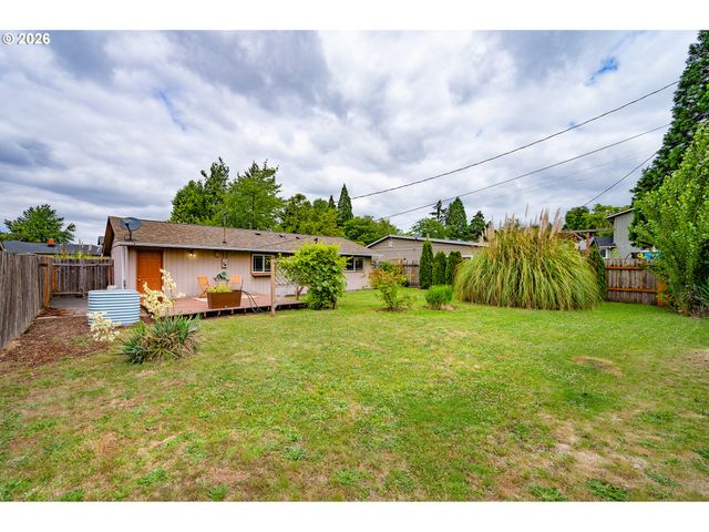 820 E 35TH Ave, Eugene, OR 97405