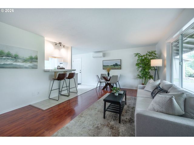 820 E 35TH Ave, Eugene, OR 97405