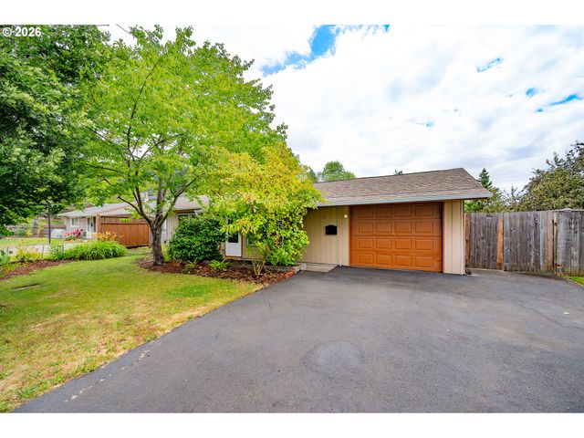 820 E 35TH Ave, Eugene, OR 97405