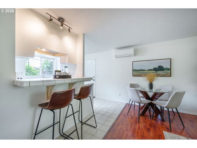 820 E 35TH Ave, Eugene, OR 97405
