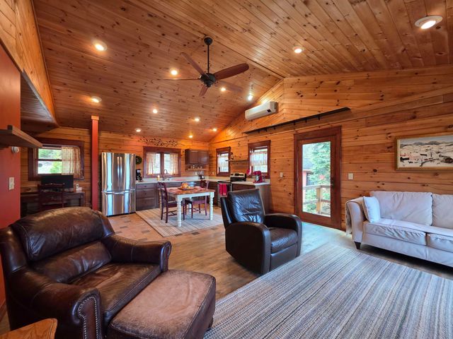 214 Pine Acres Road, Townshend, VT 05353