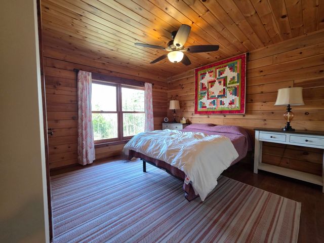 214 Pine Acres Road, Townshend, VT 05353