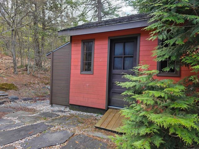 214 Pine Acres Road, Townshend, VT 05353