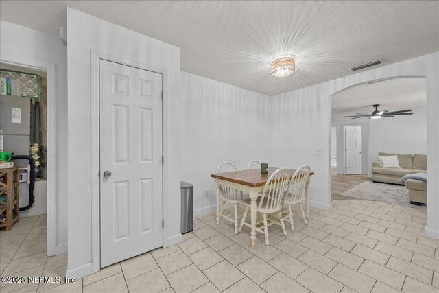 105 OAKWOOD Road, Satsuma, FL 32189