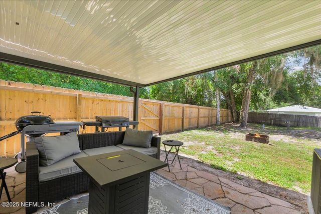 105 OAKWOOD Road, Satsuma, FL 32189