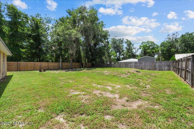 105 OAKWOOD Road, Satsuma, FL 32189