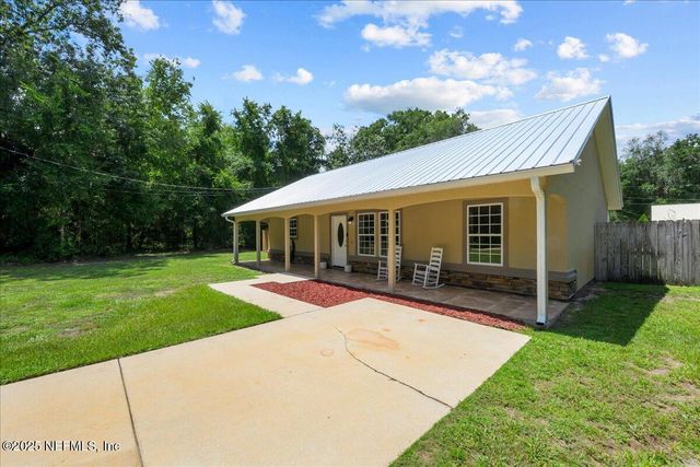 105 OAKWOOD Road, Satsuma, FL 32189