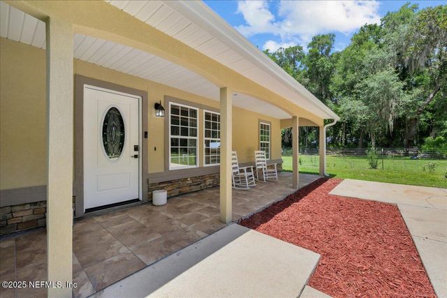 105 OAKWOOD Road, Satsuma, FL 32189