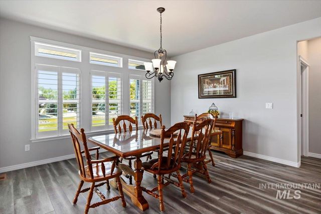 1935 Brook Stone Dr, Twin Falls, ID 83301