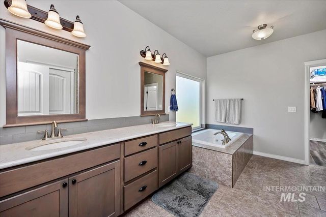 1935 Brook Stone Dr, Twin Falls, ID 83301