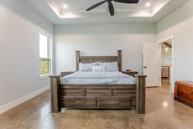 1040 Pioneer Crossing, Weatherford, TX 76088