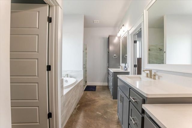 1040 Pioneer Crossing, Weatherford, TX 76088