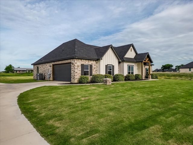 1040 Pioneer Crossing, Weatherford, TX 76088