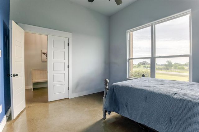 1040 Pioneer Crossing, Weatherford, TX 76088