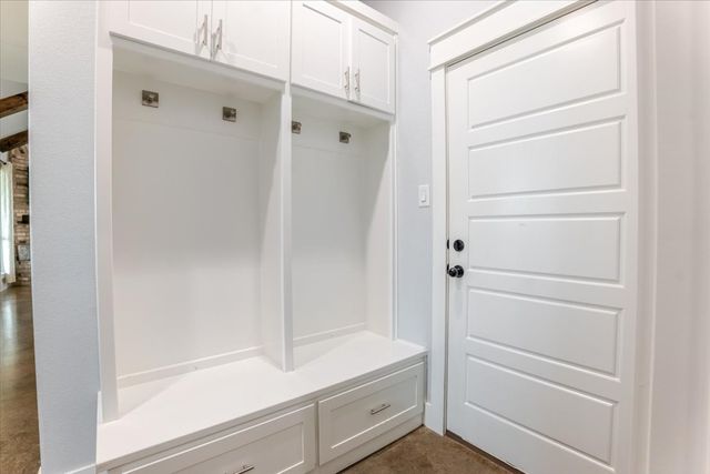 1040 Pioneer Crossing, Weatherford, TX 76088