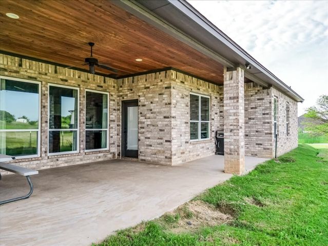 1040 Pioneer Crossing, Weatherford, TX 76088