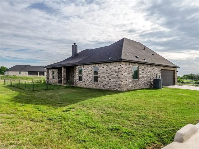 1040 Pioneer Crossing, Weatherford, TX 76088