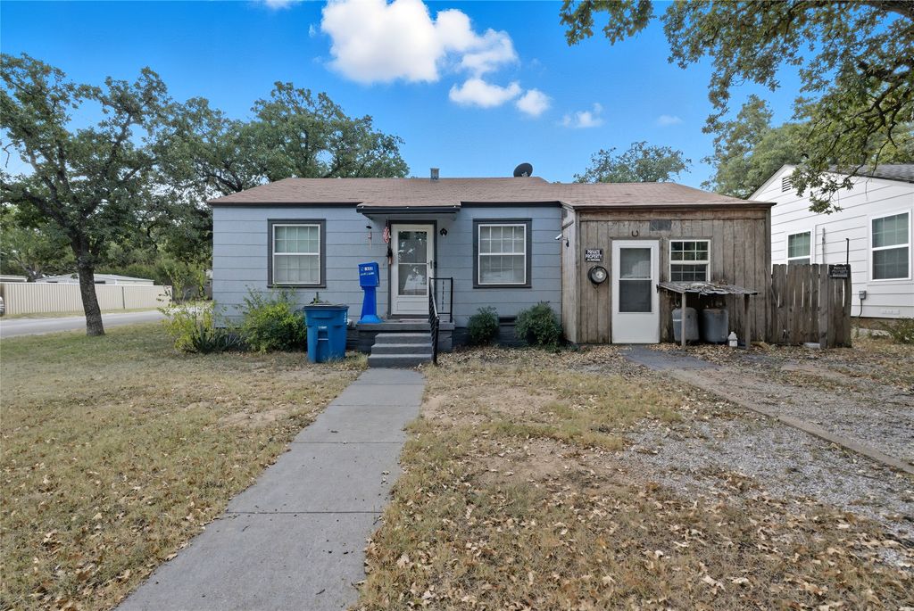 1401 W 13th Street, Cisco, TX 76437