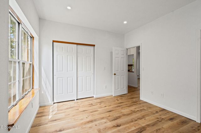 413 Hampton Place Boulevard, North Greenbush, NY 12180