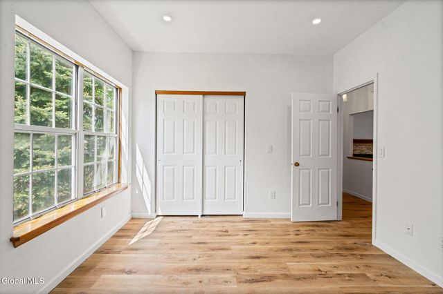 413 Hampton Place Boulevard, North Greenbush, NY 12180