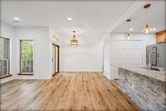 413 Hampton Place Boulevard, North Greenbush, NY 12180