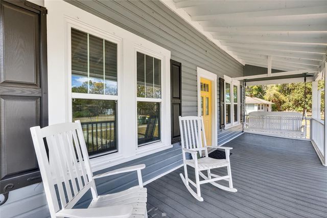 92 S TROWELL AVENUE, Umatilla, FL 32784