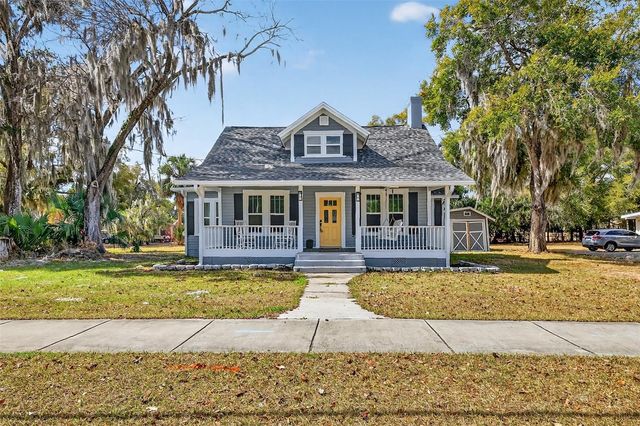 92 S TROWELL AVENUE, Umatilla, FL 32784