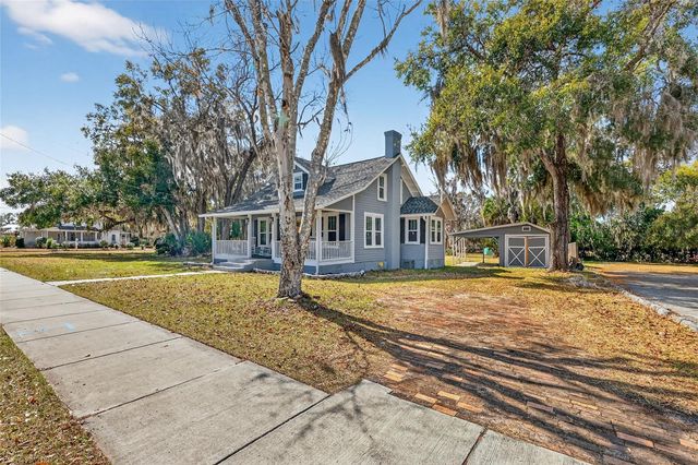 92 S TROWELL AVENUE, Umatilla, FL 32784