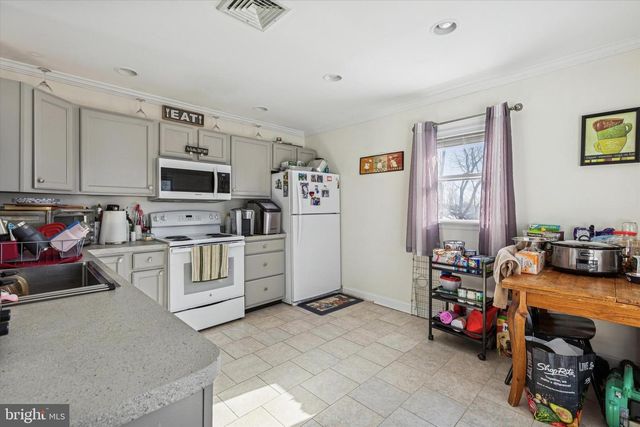 205-207 DELMAR ST, Philadelphia, PA 19128