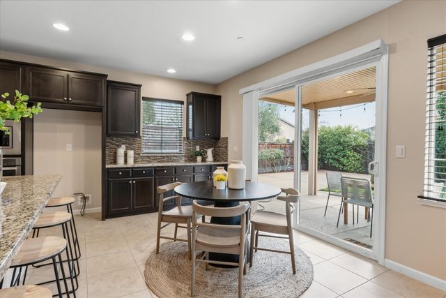 2218 Telegraph Hill Dr, Rocklin, CA 95765