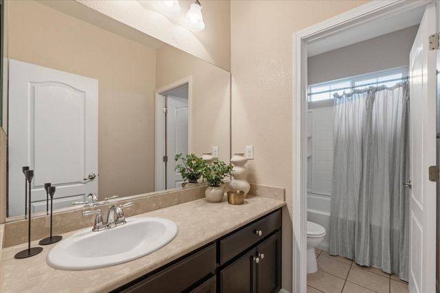 2218 Telegraph Hill Dr, Rocklin, CA 95765